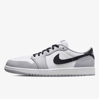 NIKE Air Jordan 1 Retro 