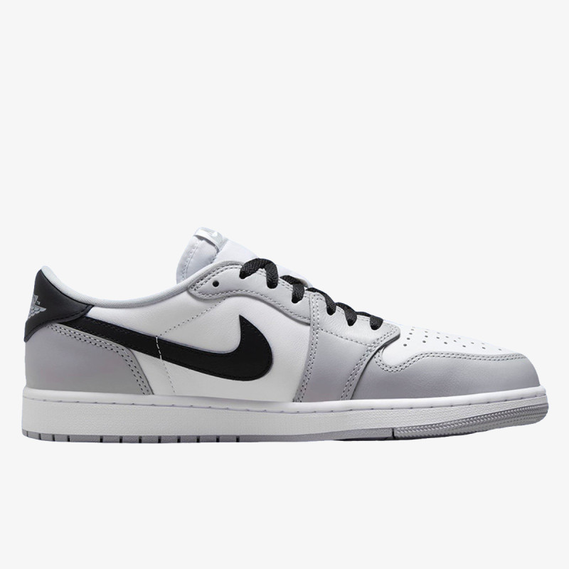 NIKE Air Jordan 1 Retro 