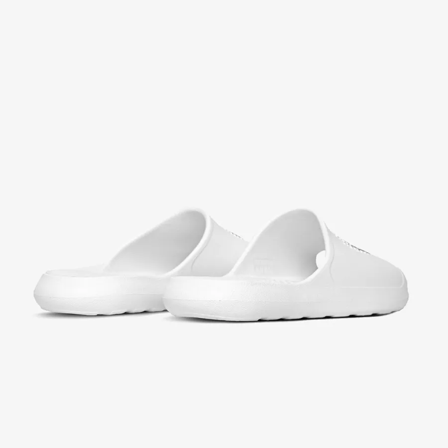 NIKE VICTORI ONE 