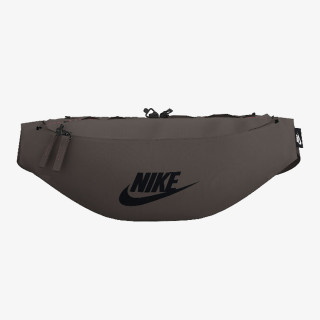 NIKE Heritage 