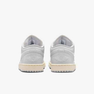 NIKE WMNS AIR JORDAN 1 LOW 
