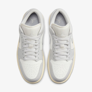 NIKE WMNS AIR JORDAN 1 LOW 