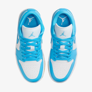 NIKE WMNS AIR JORDAN 1 LOW 