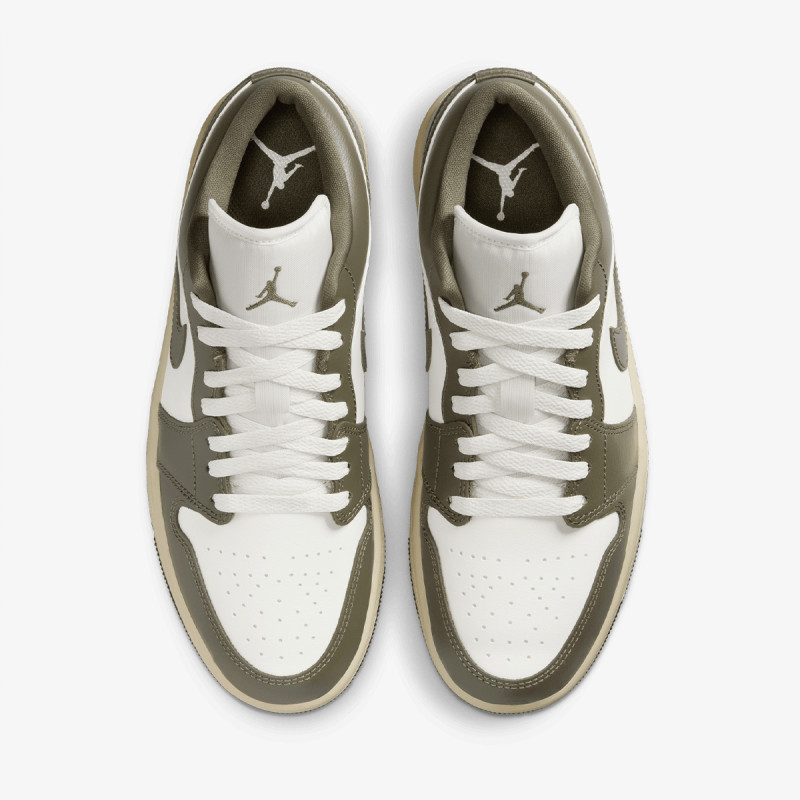 NIKE WMNS AIR JORDAN 1 LOW 