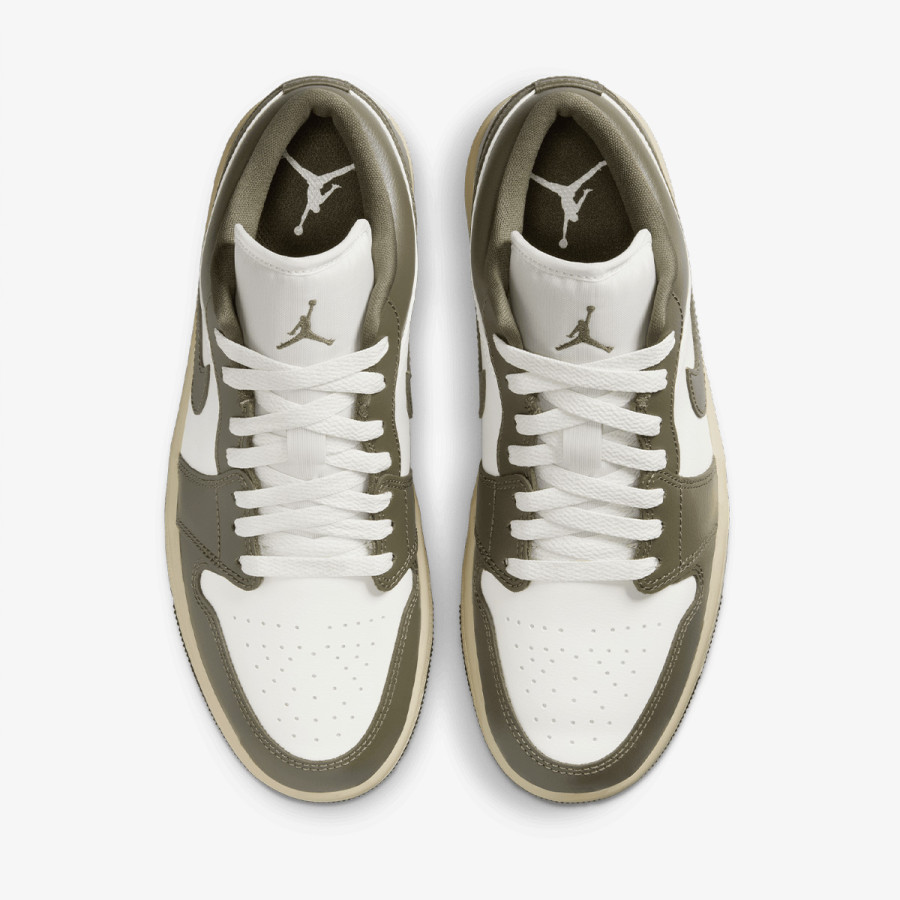NIKE WMNS AIR JORDAN 1 LOW 