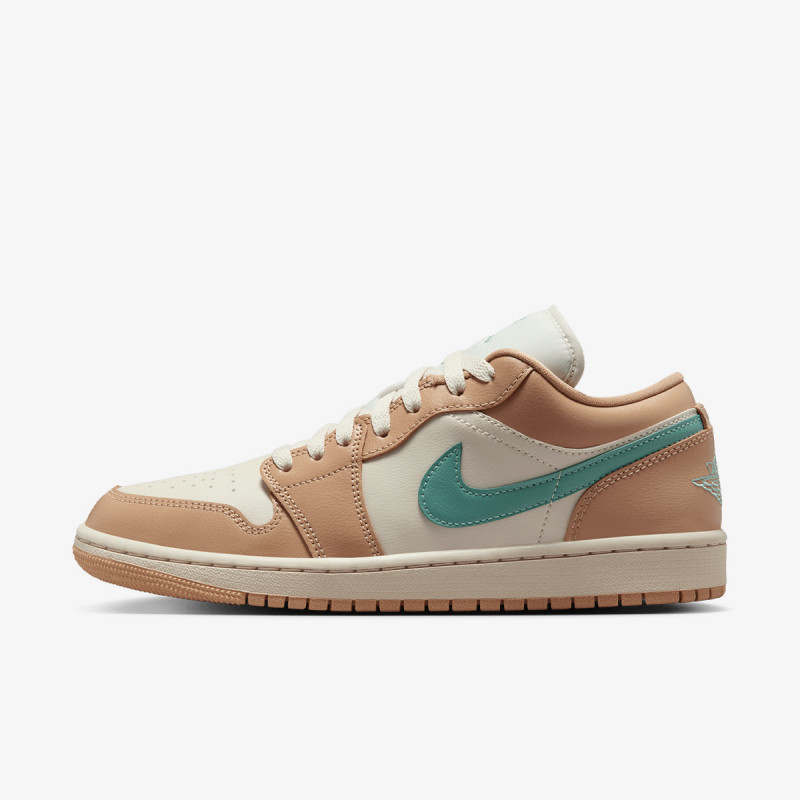 NIKE WMNS AIR JORDAN 1 LOW 