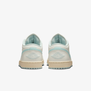 NIKE WMNS AIR JORDAN 1 LOW 