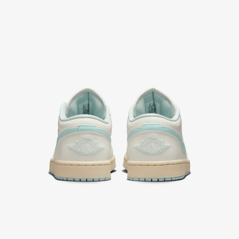 NIKE WMNS AIR JORDAN 1 LOW 