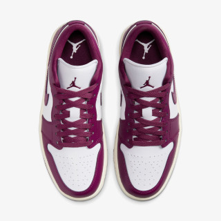 NIKE Air Jordan 1 