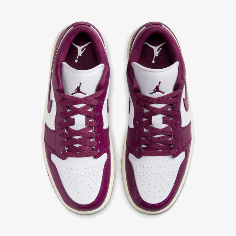 NIKE Air Jordan 1 