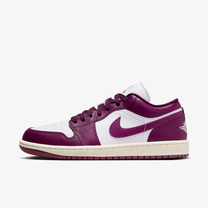 NIKE Air Jordan 1 