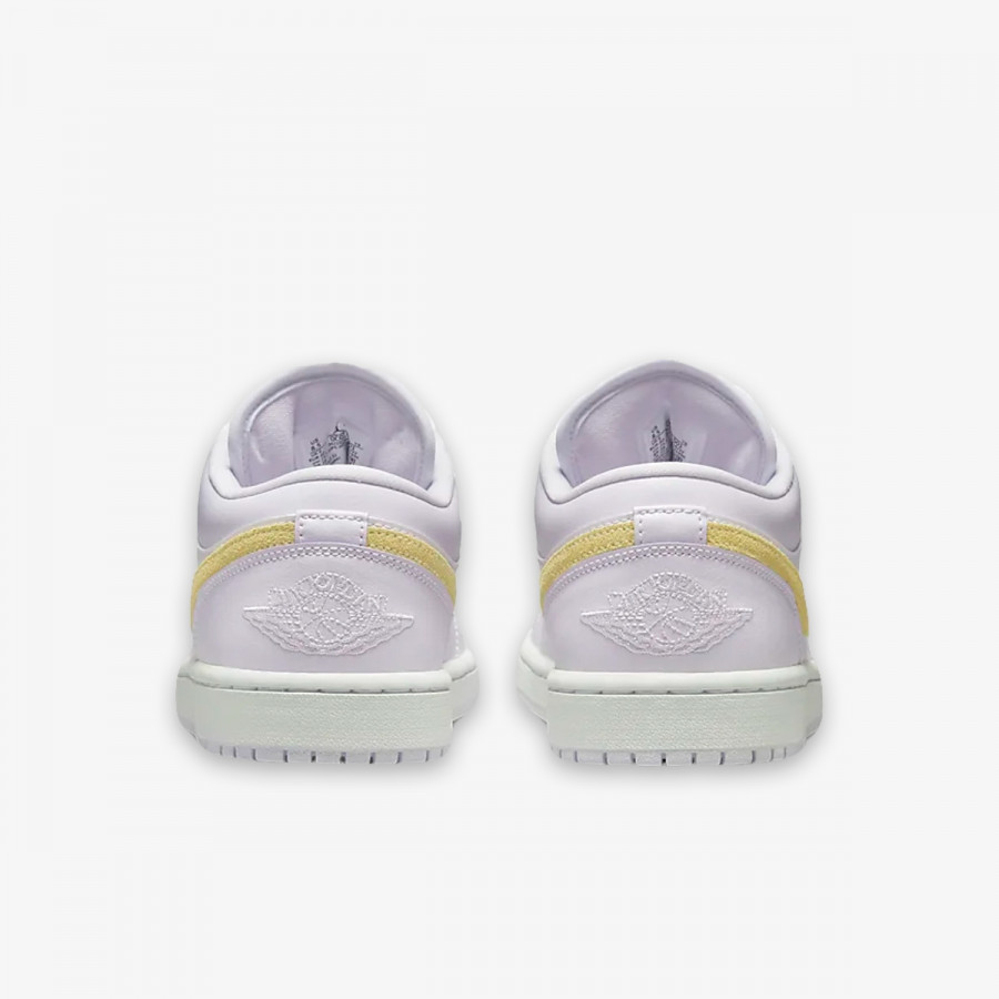 NIKE WMNS AIR JORDAN 1 LOW 