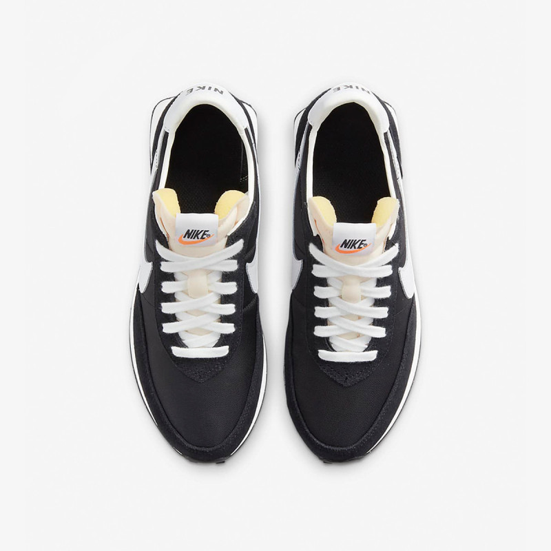 NIKE Waffle Trainer 2 