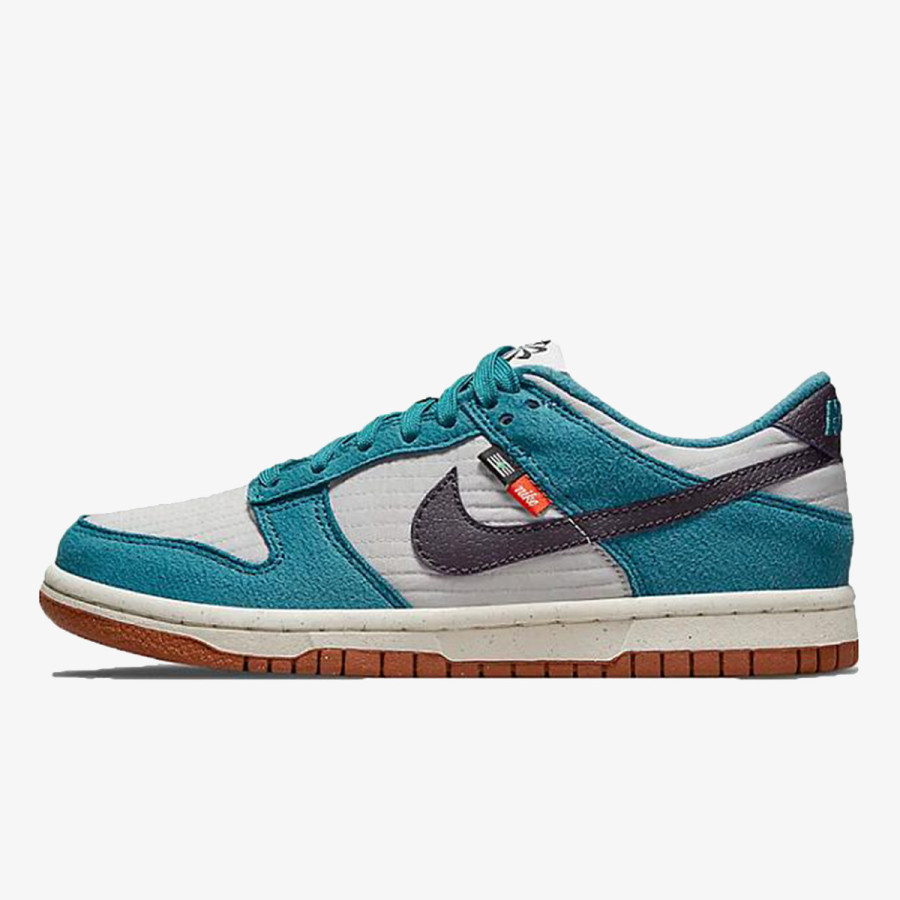 NIKE DUNK LOW SE NN BG 