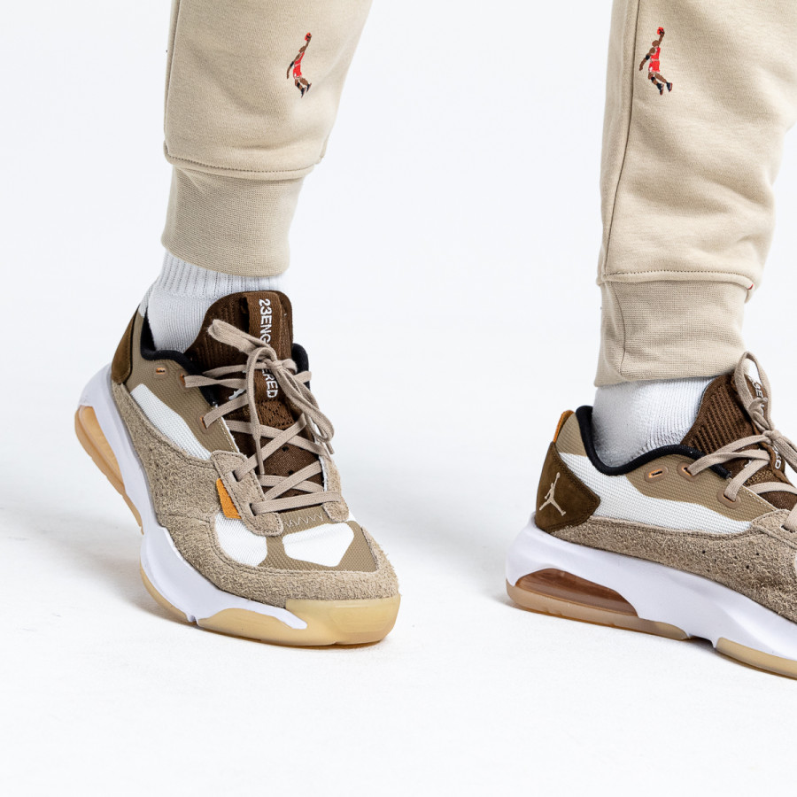 NIKE JORDAN AIR 200E 