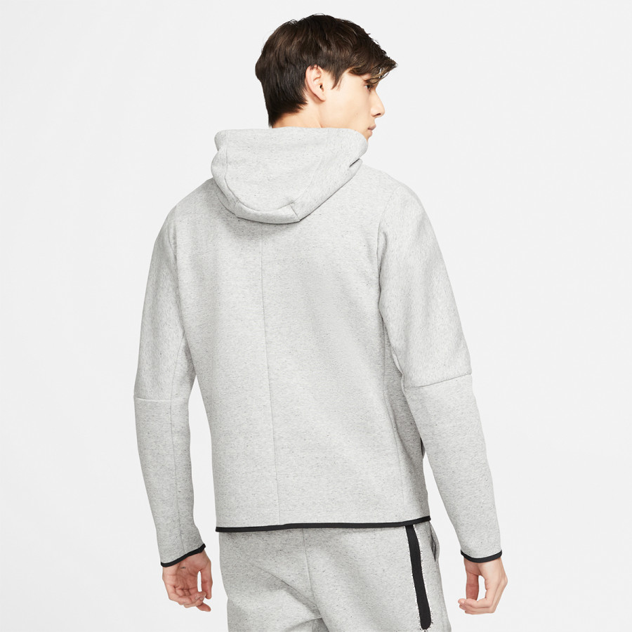 NIKE Sportswear Tech 