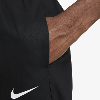 NIKE Sportswear Essential 