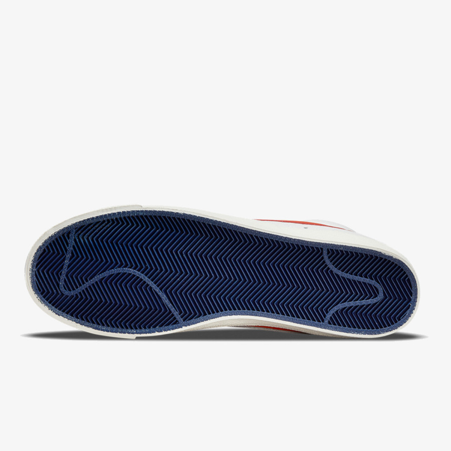 NIKE Blazer Mid '77 EMB 