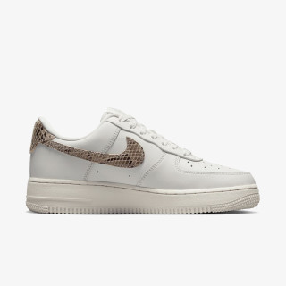 NIKE Air Force 1 '07 