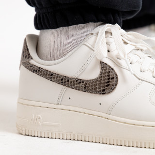 NIKE Air Force 1 '07 