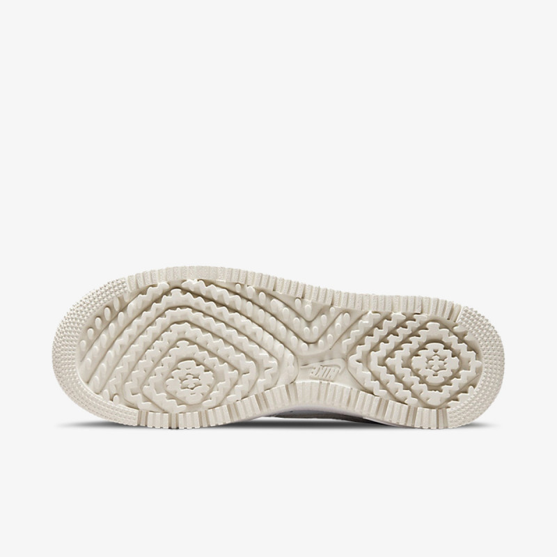 NIKE AIR FORCE 1 LUXE 