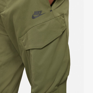 NIKE SPORTSWEAR TECH ESSENTIALS 