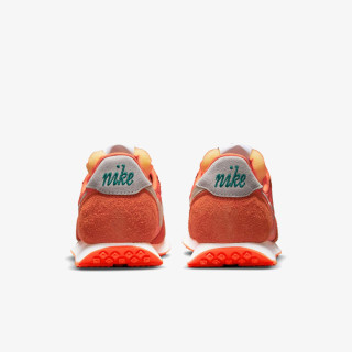 NIKE Waffle Trainer 2 