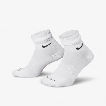 NIKE Everyday 