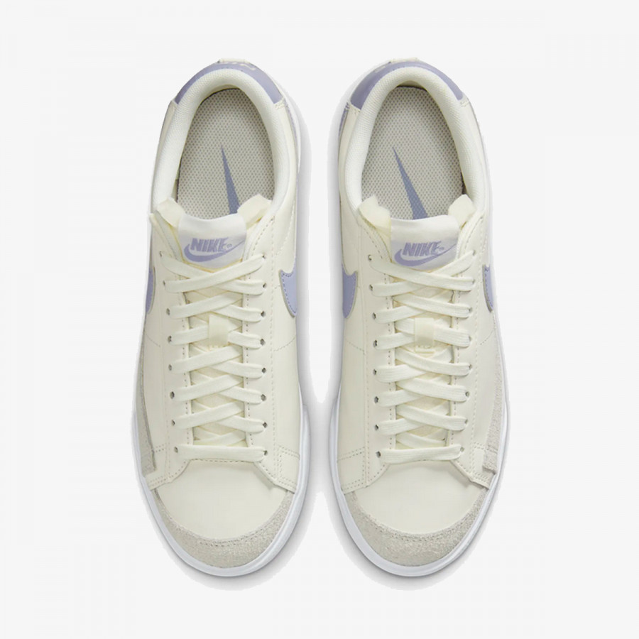 NIKE Blazer Low Platform 