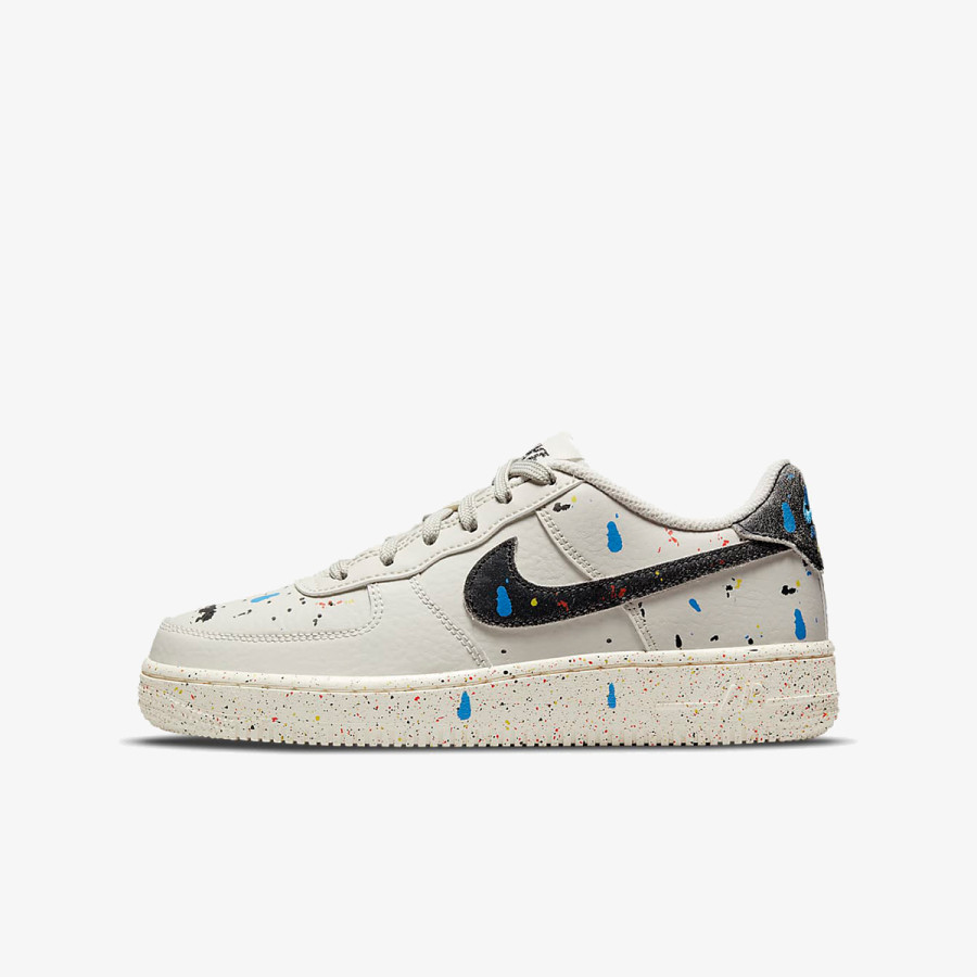 NIKE AIR FORCE 1 LV8 