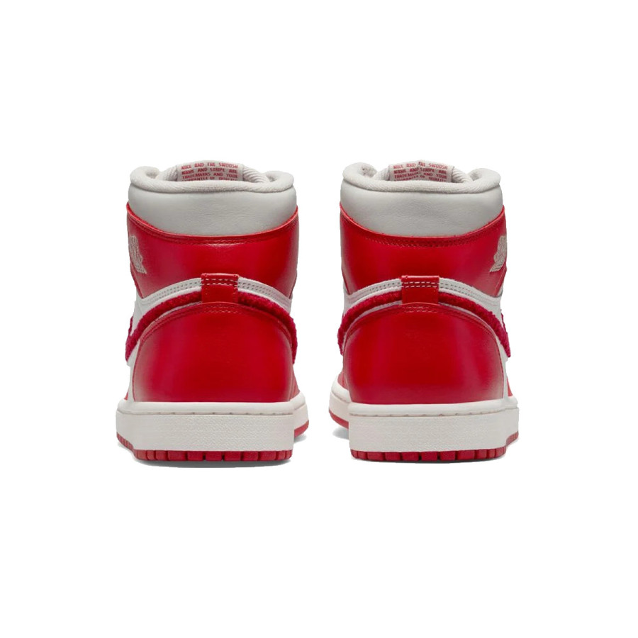 NIKE W AIR JORDAN 1 RETRO HI OG 