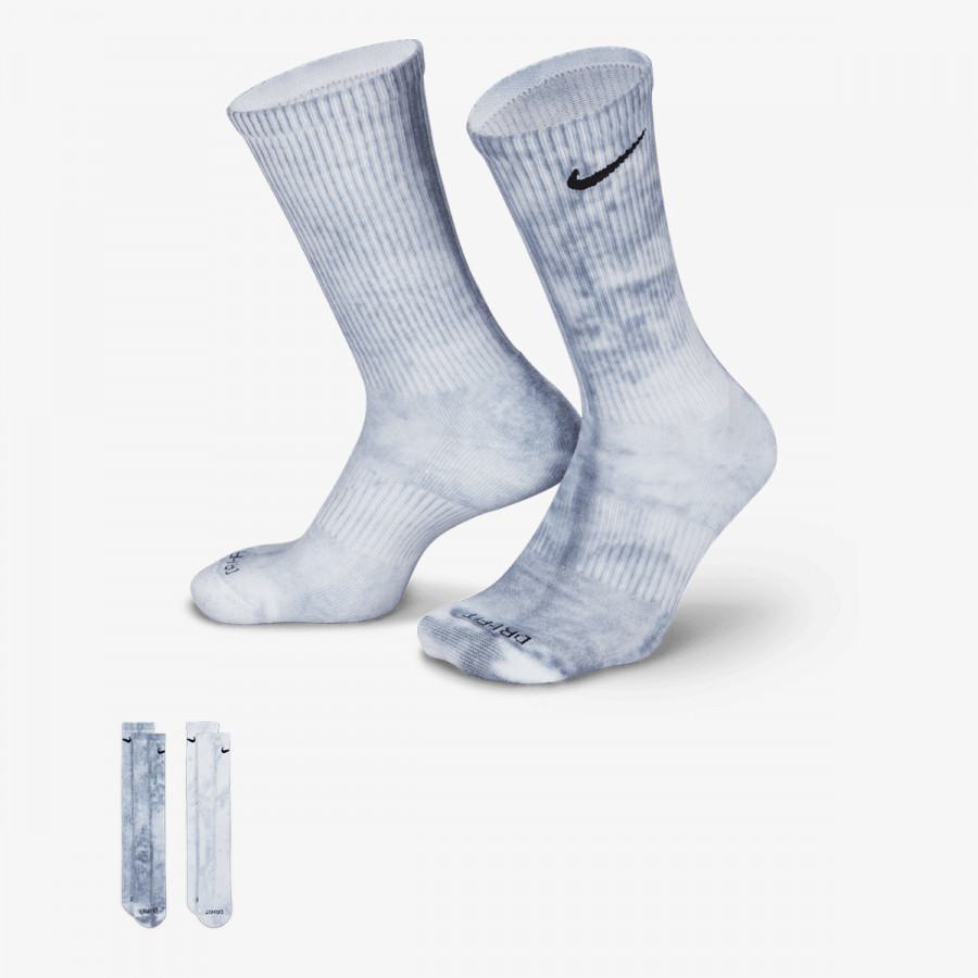 NIKE Everyday Plus 