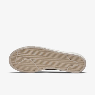 NIKE Blazer Low Platform 