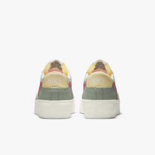 NIKE Blazer Low Platform 