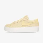 NIKE Blazer Low Platform 