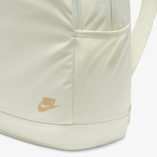 NIKE Elemental 