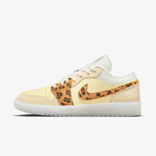 NIKE WMNS AIR JORDAN 1 LOW 