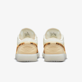 NIKE WMNS AIR JORDAN 1 LOW 