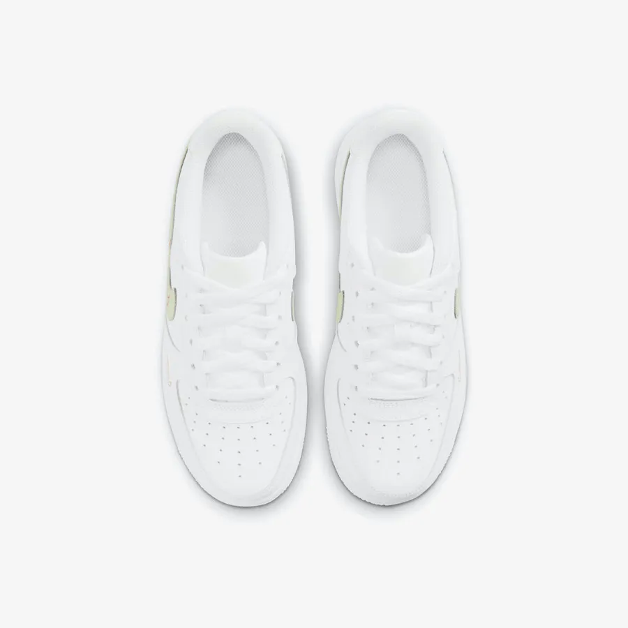 NIKE AIR FORCE 1 LV8 