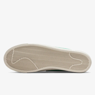NIKE BLAZER LOW '77 SE FIBER NN 