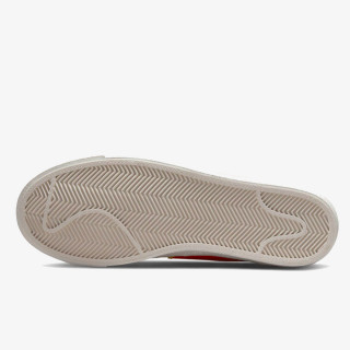 NIKE Blazer Low ‘77 Jumbo 