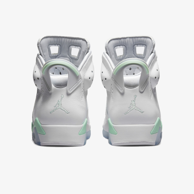 NIKE WMNS AIR JORDAN 6 RETRO 