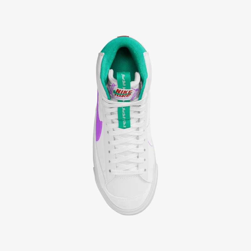 NIKE Blazer Mid '77 D 