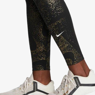 NIKE Pro 