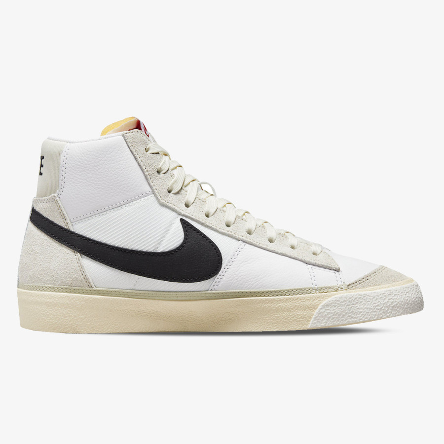 NIKE Blazer ‘77 Remastered 