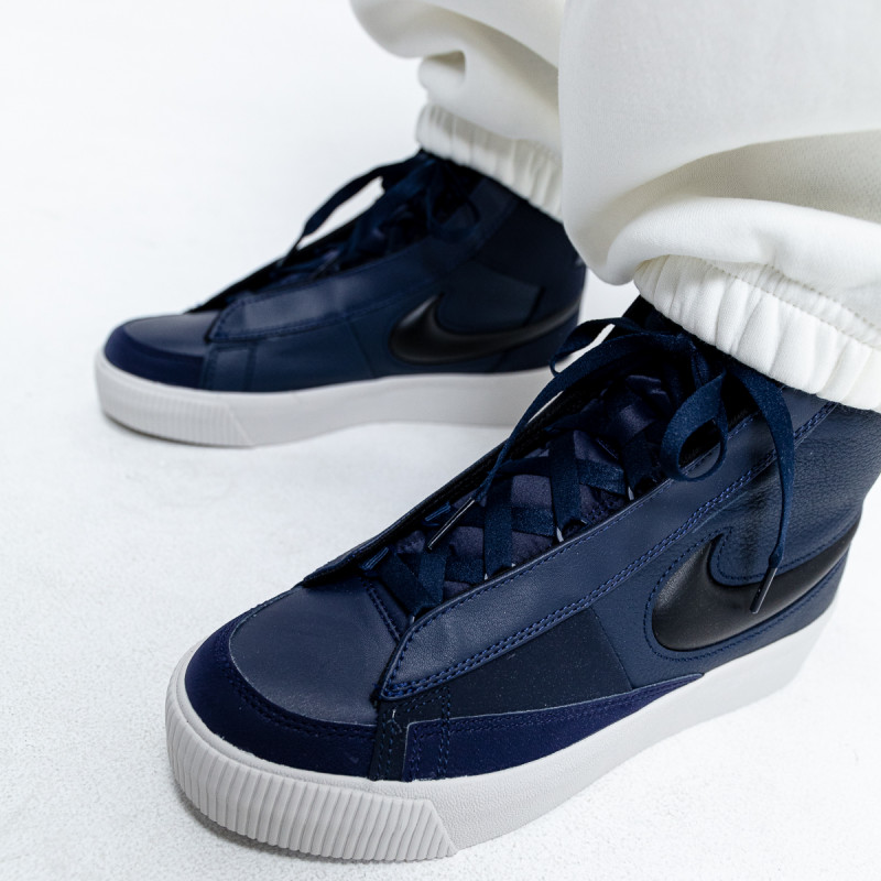NIKE Blazer Mid Victory 