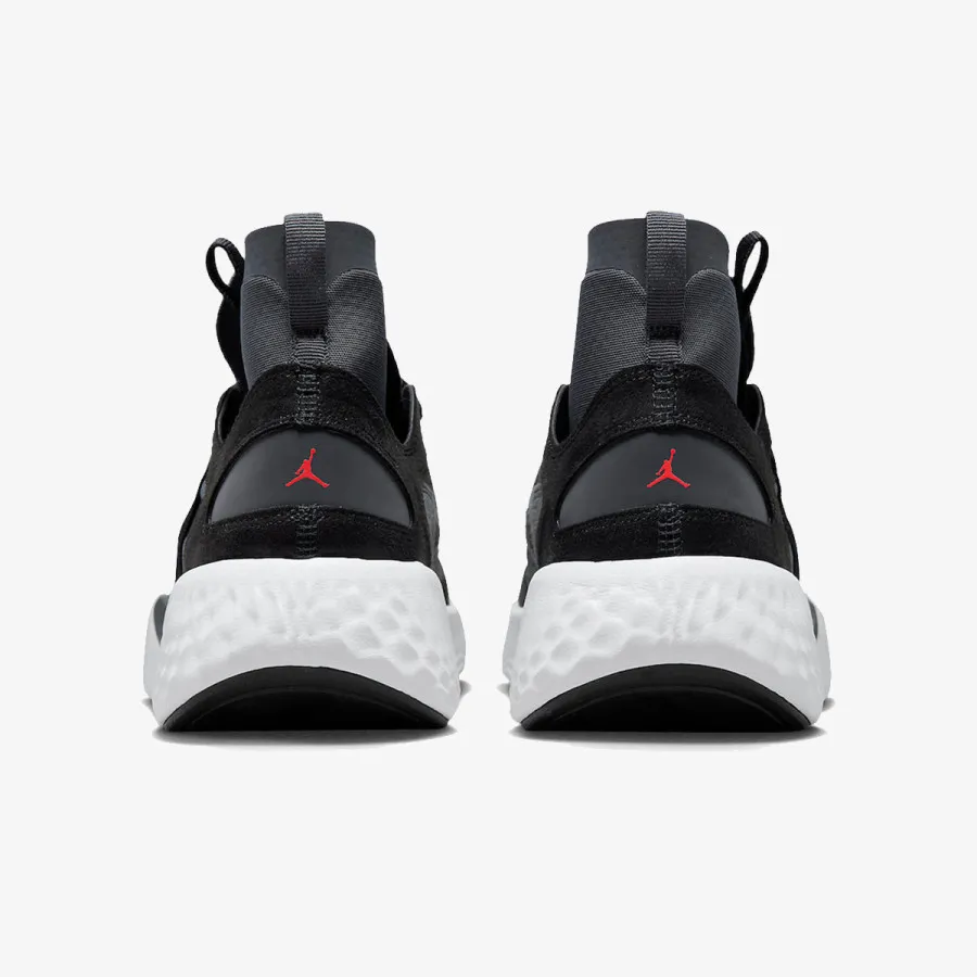 NIKE JORDAN DELTA 3 MID 