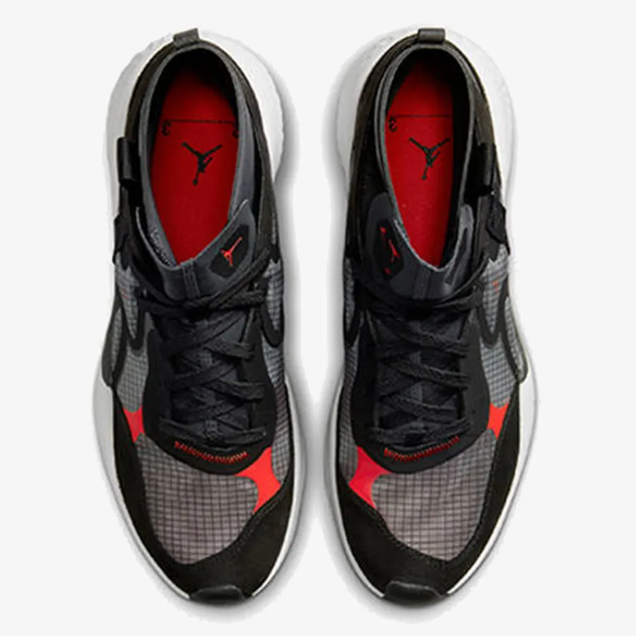 NIKE JORDAN DELTA 3 MID 