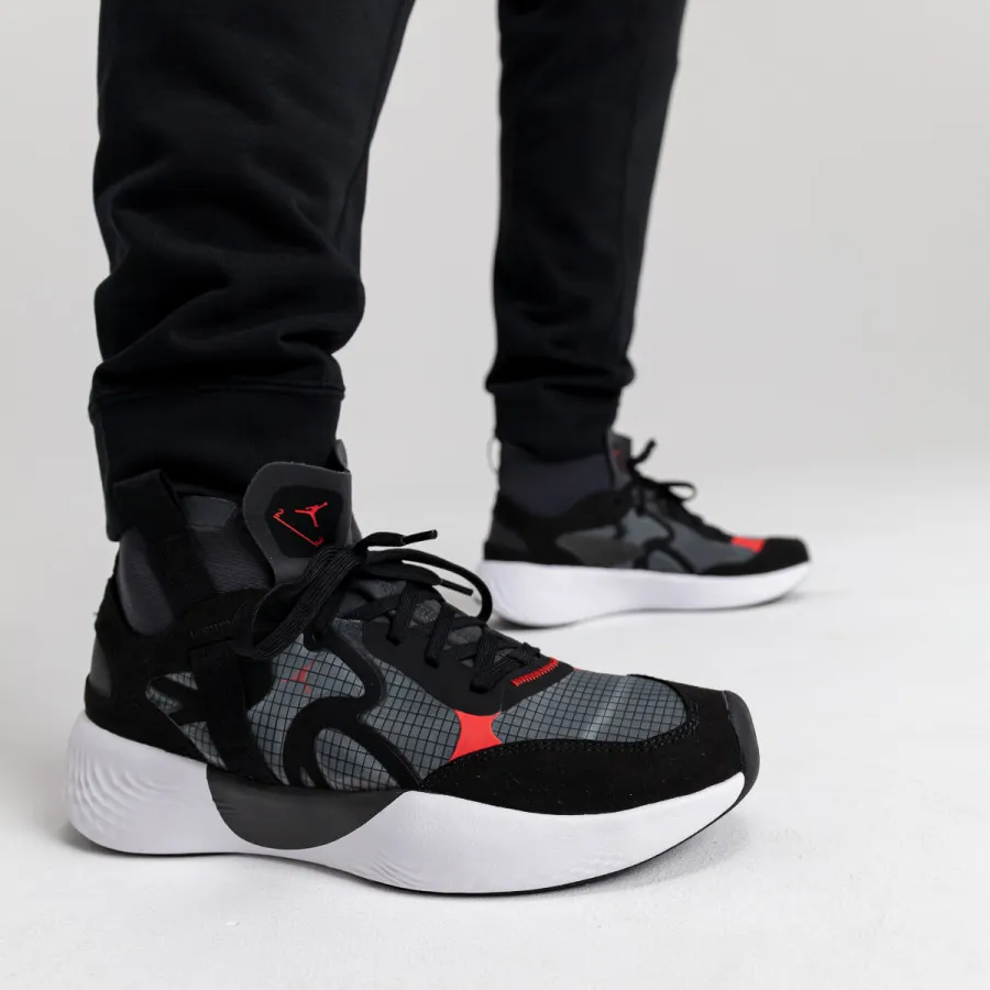NIKE JORDAN DELTA 3 MID 
