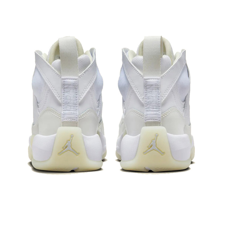 NIKE Jumpman Two Trey 